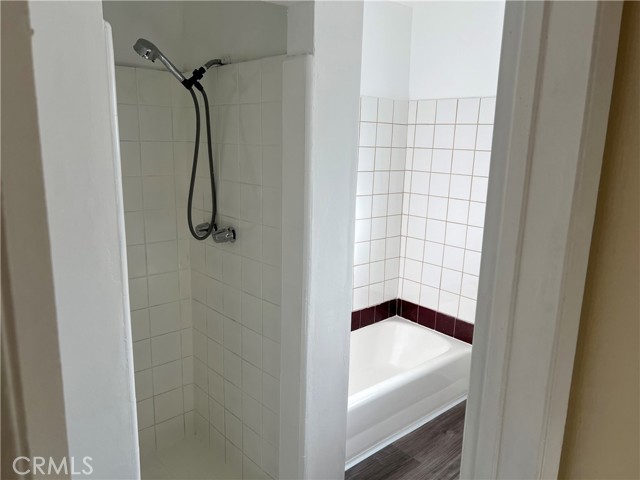 Detail Gallery Image 7 of 9 For 10427 Van Ness Ave #1,  Inglewood,  CA 90303 - 2 Beds | 1 Baths