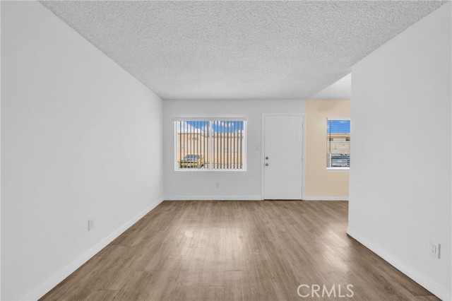 16102 Cornuta Avenue, Bellflower CA: https://media.crmls.org/medias/654d30a1-c992-4ce5-98f9-c9fc40249840.jpg