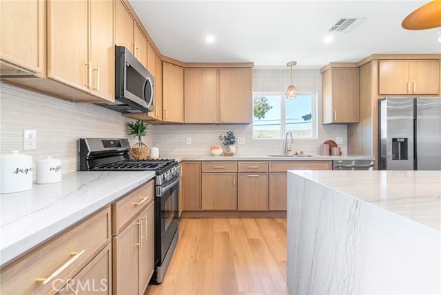 22748 Samuel Street, Torrance CA: https://media.crmls.org/medias/654d4853-e8ef-41c9-b80d-11254f7a09ac.jpg