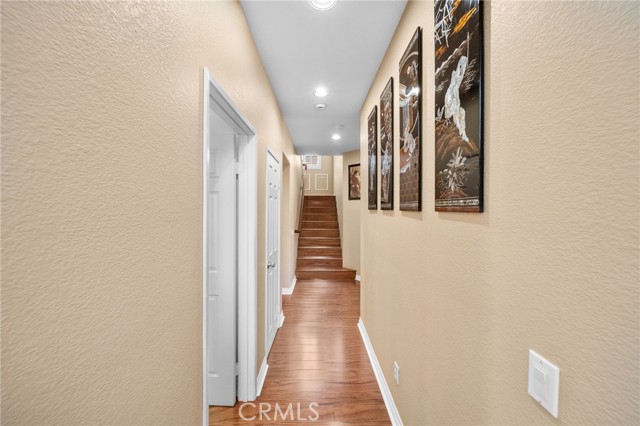 Detail Gallery Image 12 of 65 For 29 Villa Roma, Lake Elsinore,  CA 92532 - 4 Beds | 2/1 Baths