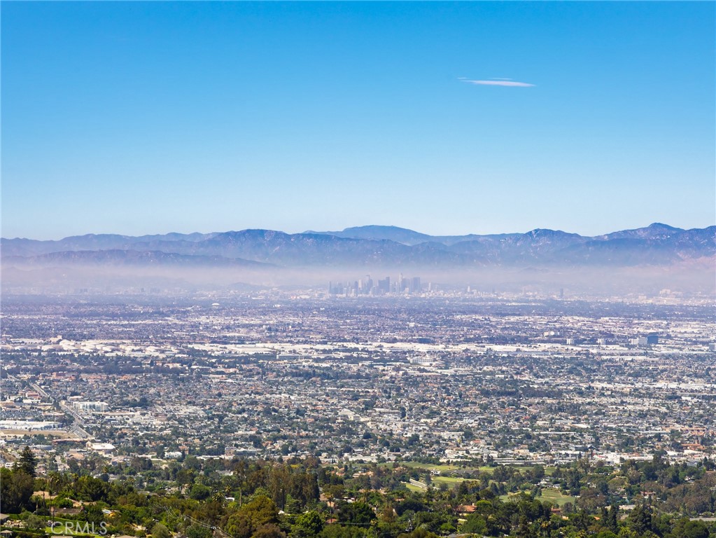 https://media.crmls.org/medias/654ea359-e49c-4629-b51e-07ab848416c6.jpg?preset=X-Large
