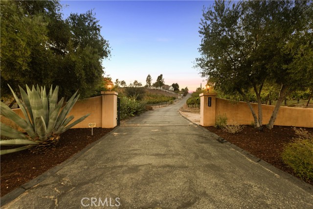 Detail Gallery Image 2 of 56 For 38330 De Portola Rd, Temecula,  CA 92592 - 2 Beds | 2 Baths