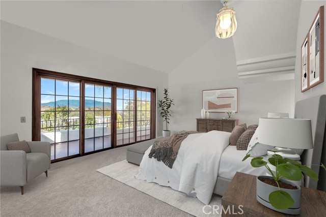 2572 Sunset Drive, Riverside CA: https://media.crmls.org/medias/654f85b5-7b51-46aa-a508-6f14d3b242ed.jpg