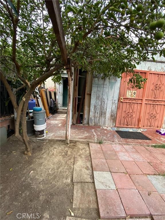 2823 Budau Avenue, Los Angeles CA: https://media.crmls.org/medias/654f98de-2021-48f7-b80c-0b49d4677c22.jpg