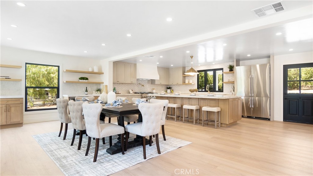 65501654 6415 4005 8c53 235604b9ebd3