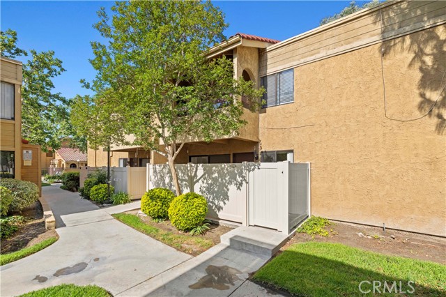 18752 Mandan Street, Canyon Country CA: https://media.crmls.org/medias/65501747-0a82-49fd-993e-4e1a187009ec.jpg