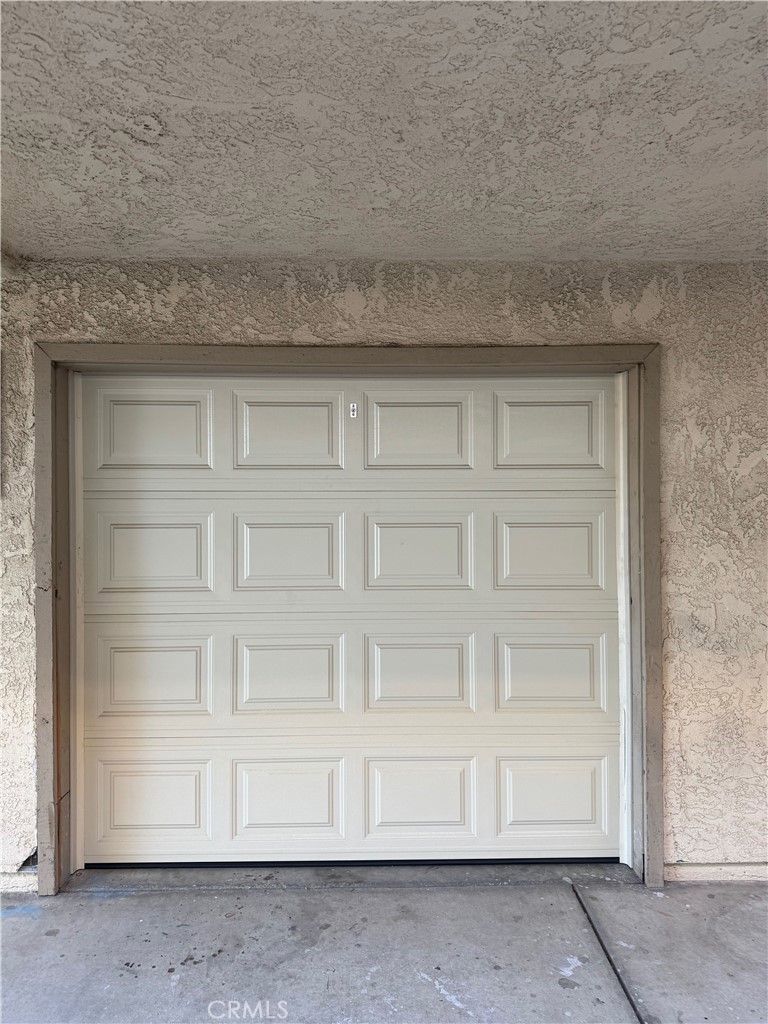 https://media.crmls.org/medias/6550650f-3e85-456a-b34f-b6f5a90405ee.jpg?preset=X-Large