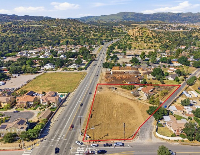 Detail Gallery Image 3 of 27 For 10721 Andora, Chatsworth,  CA 91311 - 3 Beds | 2 Baths