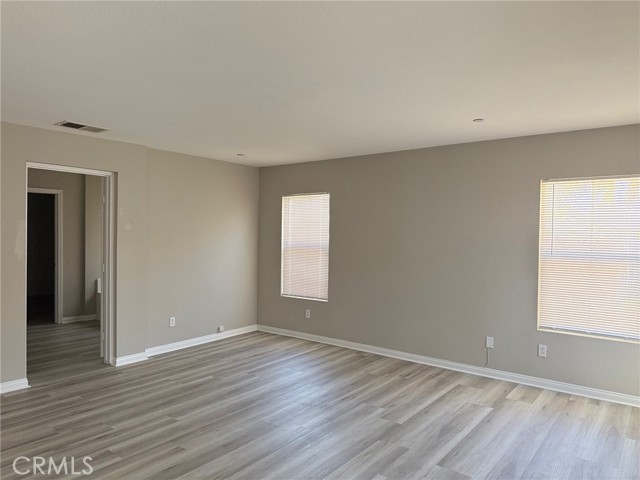 Detail Gallery Image 21 of 36 For 4547 Nicole Way, Riverside,  CA 92501 - 5 Beds | 3/1 Baths