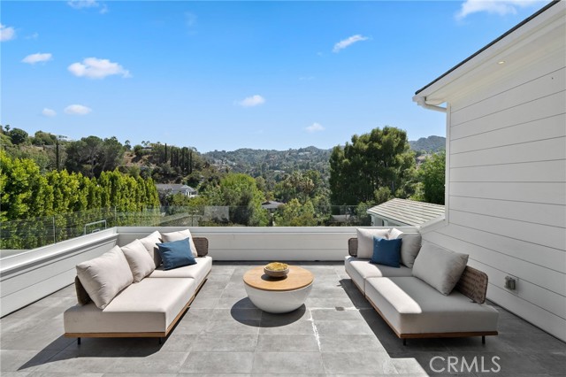 16630 Oldham Place, Encino CA: https://media.crmls.org/medias/65526c1c-5a14-4e58-a5fa-5457b96a8e85.jpg