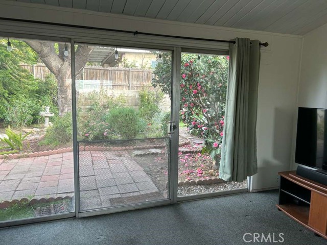 Detail Gallery Image 21 of 26 For 1215 Coronet, Pasadena,  CA 91107 - 2 Beds | 2 Baths