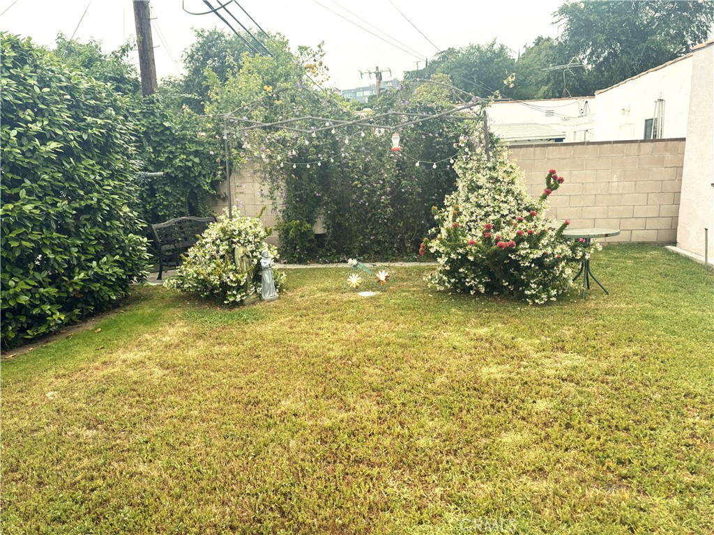 https://media.crmls.org/medias/6553bbba-3546-483b-a516-aea631073949.jpg?preset=X-Large