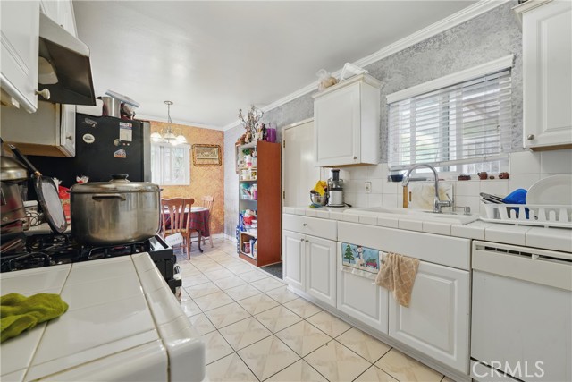 8235 Edna St, Pico Rivera CA: https://media.crmls.org/medias/6554f6be-1623-44ed-8d2f-c987d58d8cfd.jpg
