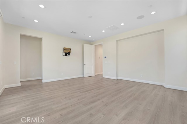 Detail Gallery Image 23 of 40 For 21201 Wildflower Way, Chatsworth,  CA 91311 - 5 Beds | 5 Baths