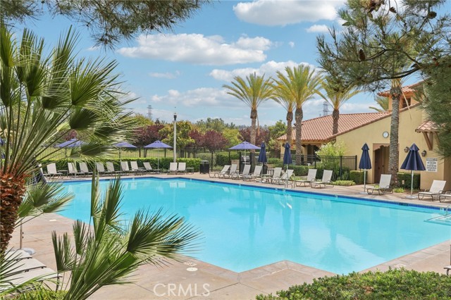 28519 Pietro Drive, Valencia CA: https://media.crmls.org/medias/65557216-72b1-4b31-8477-ce62a2702153.jpg