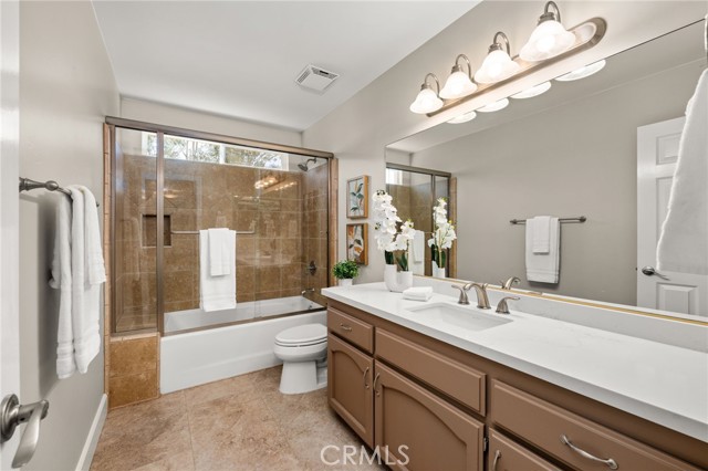 2465 Via Oeste Drive, Fallbrook CA: https://media.crmls.org/medias/6555ae90-d4d7-4a2f-80b2-1d29ddb1ad63.jpg