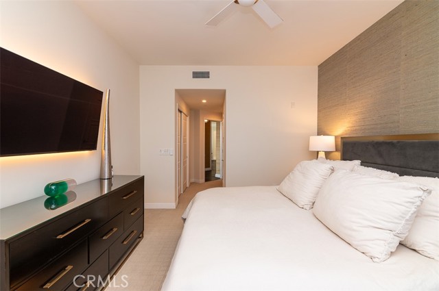 Detail Gallery Image 19 of 38 For 670 Caruso Ave, Glendale,  CA 91210 - 3 Beds | 2/1 Baths