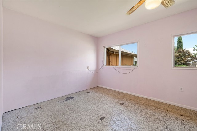 991 Vermont Street, Gridley CA: https://media.crmls.org/medias/6555f846-e134-4fa3-ae09-4c22b67a551c.jpg
