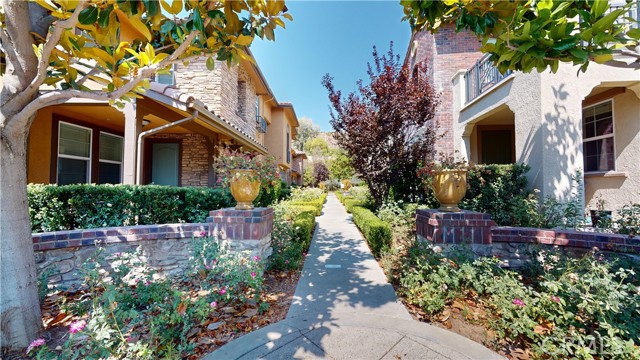 Detail Gallery Image 1 of 1 For 28481 Herrera St, Valencia,  CA 91354 - 3 Beds | 2/1 Baths