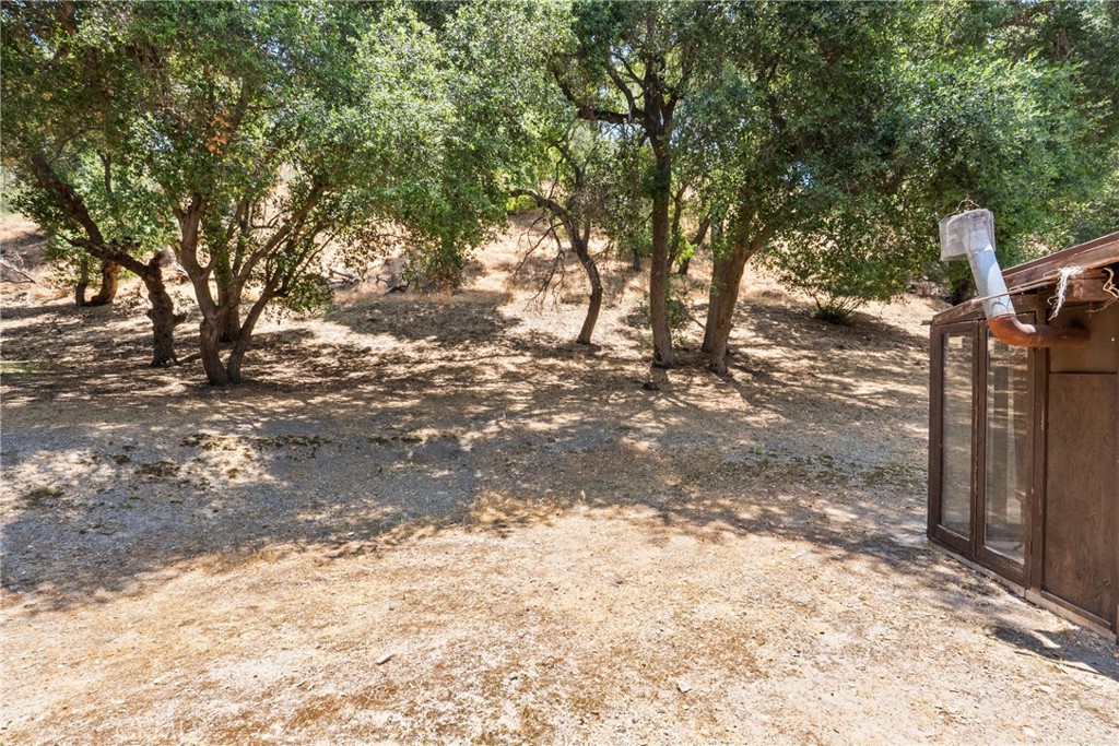 https://media.crmls.org/medias/6556a333-3970-44f2-a9a2-fcbb58a31ab3.jpg?preset=X-Large