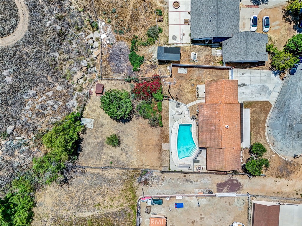https://media.crmls.org/medias/65587977-2b57-4291-84a8-bcc18dcfcfb6.jpg?preset=X-Large