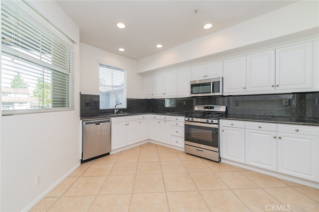 MLS #OC25278125 image #3