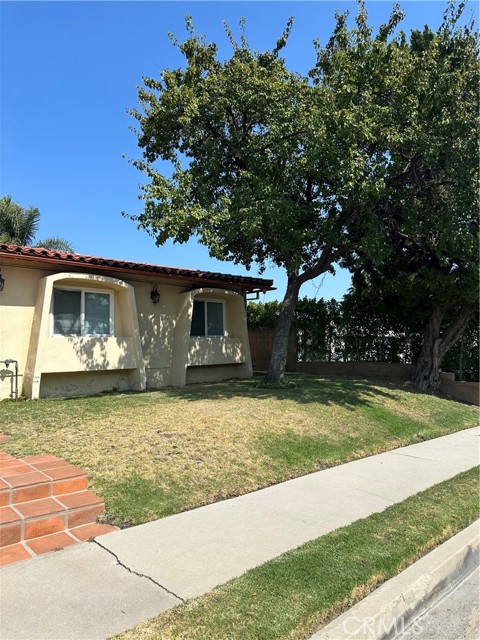 Detail Gallery Image 6 of 38 For 12410 Mclennan Ave, Granada Hills,  CA 91344 - 4 Beds | 3 Baths