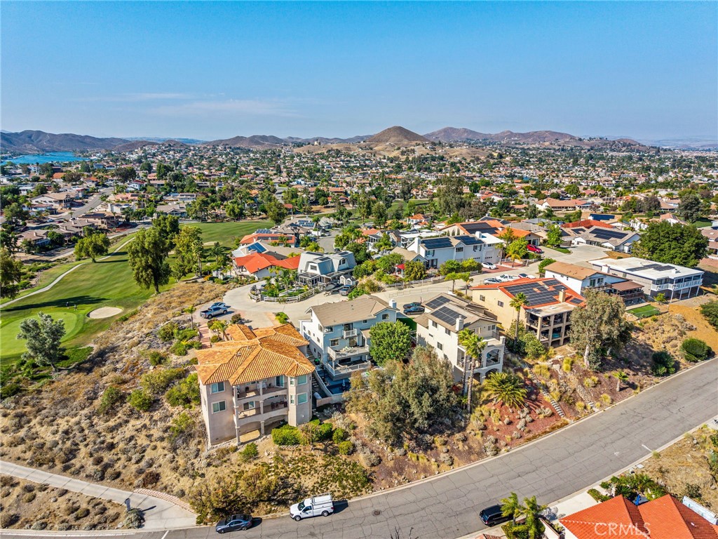 https://media.crmls.org/medias/6558a6dd-4b55-4fd8-b19d-81b9f25e81d0.jpg?preset=X-Large