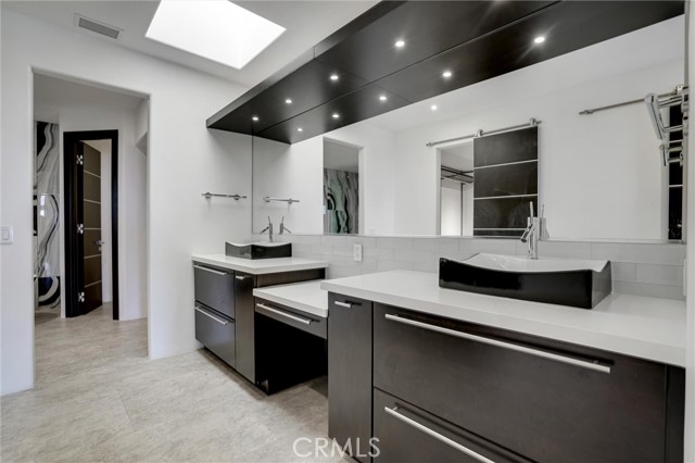 Detail Gallery Image 14 of 46 For 1424 via Zumaya, Palos Verdes Estates,  CA 90274 - 5 Beds | 4 Baths