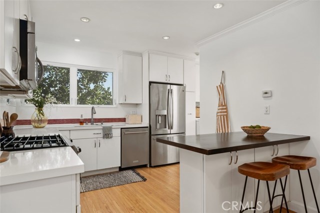 1344 Marine Avenue, Manhattan Beach, California 90266, 3 Bedrooms Bedrooms, ,1 BathroomBathrooms,Residential,Sold,Marine,SB21218449