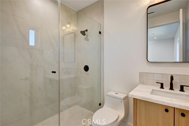 Detail Gallery Image 11 of 16 For 1688 1/2 N Sierra Bonita, Pasadena,  CA 91104 - 3 Beds | 2 Baths