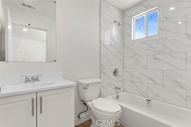 Detail Gallery Image 10 of 45 For 703 W 80th St, Los Angeles,  CA 90044 - 4 Beds | 4 Baths