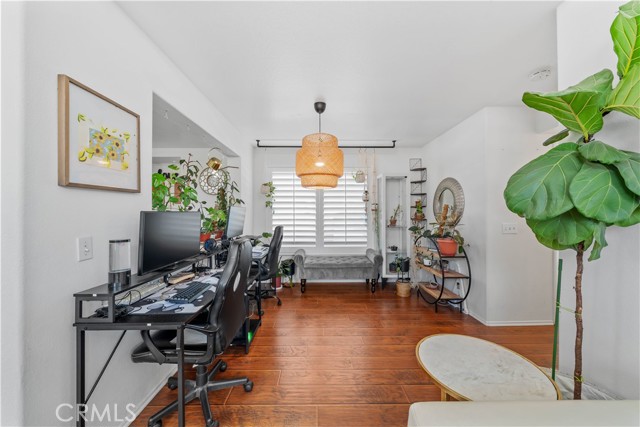 815 Autumn Lane, Corona CA: https://media.crmls.org/medias/655a5768-cc0f-4e42-9d24-c4df3dad6f46.jpg