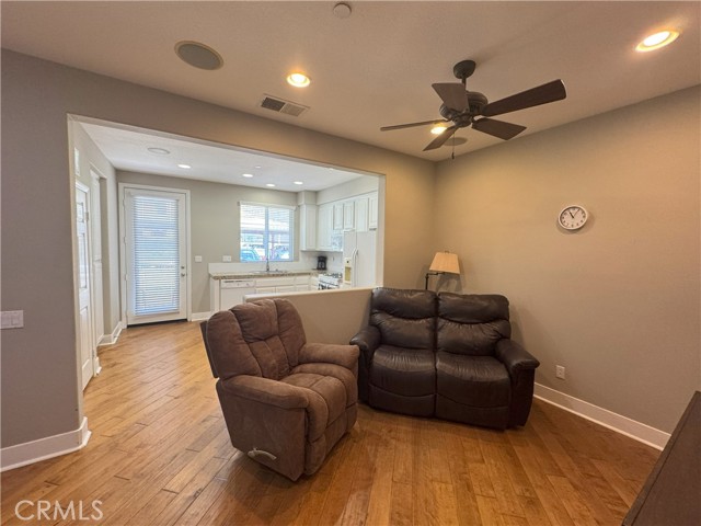 896 Poppyseed Way, Hemet CA: https://media.crmls.org/medias/655ab39b-a7ab-4091-a677-f8c9ddf82223.jpg