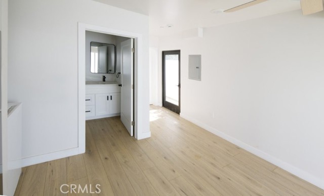 Detail Gallery Image 13 of 22 For 728 Euclid St #E,  Santa Monica,  CA 90402 - 1 Beds | 1 Baths