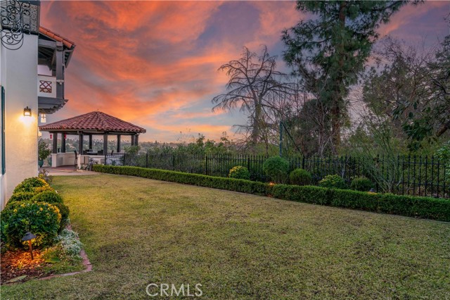 1812 Linda Vista Avenue, Pasadena CA: https://media.crmls.org/medias/655b50de-e4da-409a-a9ec-01f52219282a.jpg