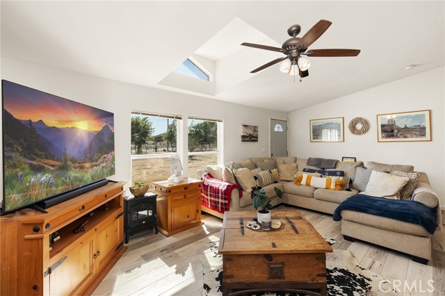 Detail Gallery Image 14 of 42 For 31250 Loretta Ave., Winchester,  CA 92596 - 3 Beds | 2 Baths