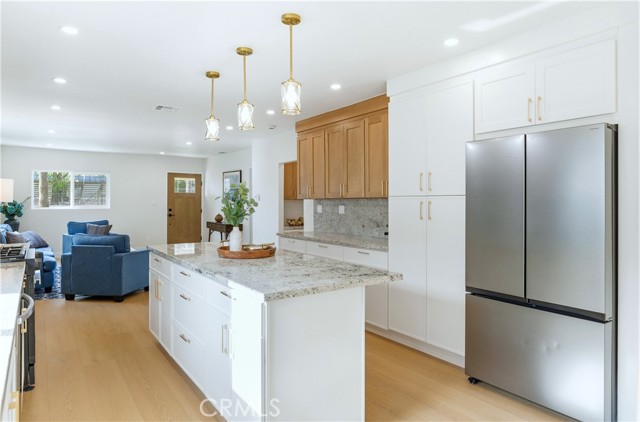 Detail Gallery Image 12 of 51 For 5104 8th Ave, Los Angeles,  CA 90043 - 4 Beds | 3 Baths