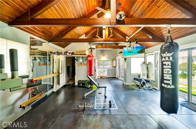 Detail Gallery Image 47 of 55 For 5441 Calvin Ave, Tarzana,  CA 91356 - 5 Beds | 5/1 Baths