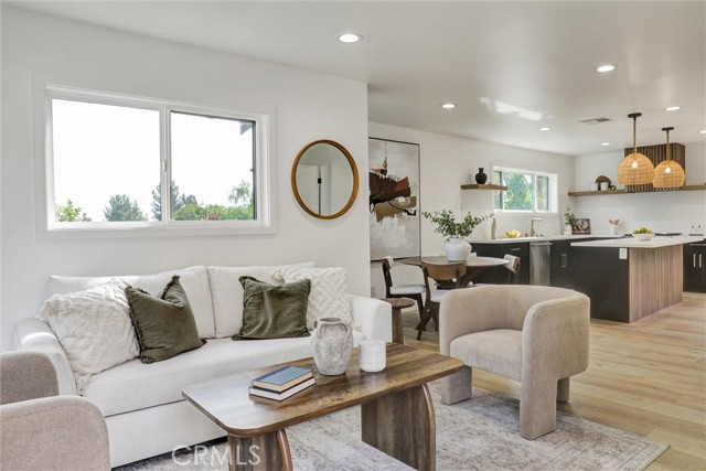 Detail Gallery Image 7 of 34 For 5218 Barker Dr, Los Angeles,  CA 90042 - 3 Beds | 2 Baths