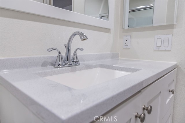 Detail Gallery Image 7 of 21 For 4717 Ben Ave #103,  Valley Village,  CA 91607 - 1 Beds | 1 Baths