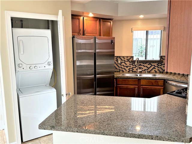 5032 Dorado Drive, Huntington Beach CA: https://media.crmls.org/medias/655d2c16-1dc2-47a9-a945-d7ede99095ee.jpg