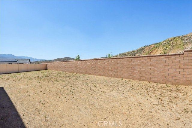 29218 Quarry Way, Lake Elsinore CA: https://media.crmls.org/medias/655dad76-70bf-44a1-96fc-35e79bafc130.jpg