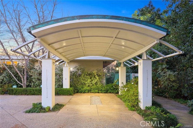 Detail Gallery Image 38 of 43 For 935 Hillcrest, Pasadena,  CA 91106 - 6 Beds | 7/1 Baths