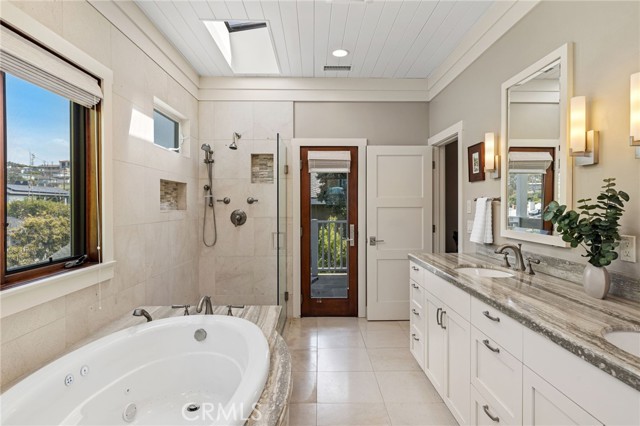 Detail Gallery Image 25 of 54 For 521 24th Pl, Hermosa Beach,  CA 90254 - – Beds | – Baths