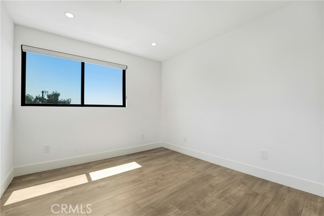 4036 Rosemont Avenue, Montrose CA: https://media.crmls.org/medias/655f828a-4f18-4239-b6f3-34bc2ea40231.jpg