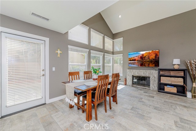 19 Las Cruces, Irvine CA: https://media.crmls.org/medias/6560986b-fe08-4fd5-b78d-eb2ddd6cf464.jpg