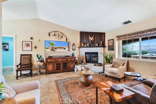 Detail Gallery Image 11 of 53 For 57490 Redondo St, Yucca Valley,  CA 92284 - 3 Beds | 2 Baths
