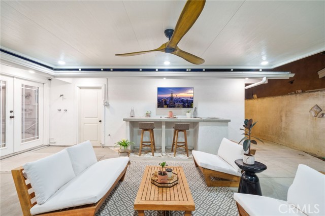 Detail Gallery Image 5 of 40 For 2273 Columbia Dr, Costa Mesa,  CA 92626 - 3 Beds | 2 Baths