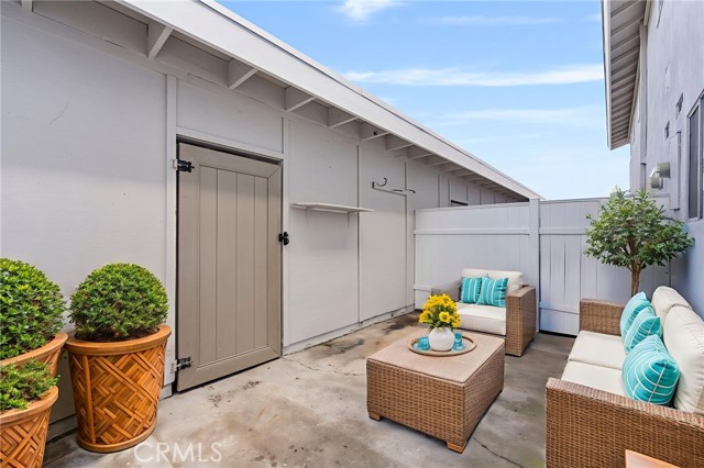 Detail Gallery Image 21 of 34 For 9831 Continental Dr., Huntington Beach,  CA 92646 - 2 Beds | 1/1 Baths